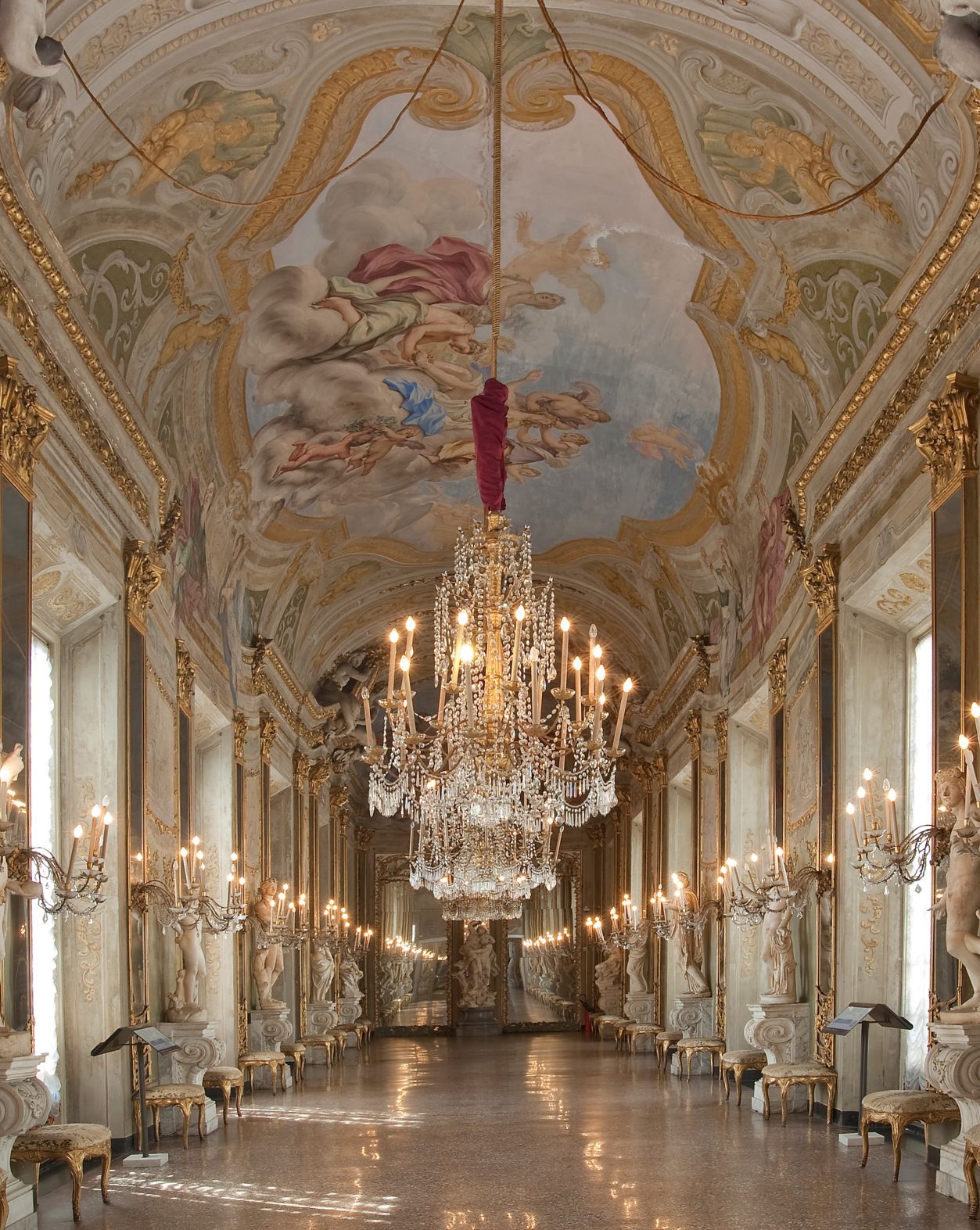 Immagini di Palazzo Reale di Genova