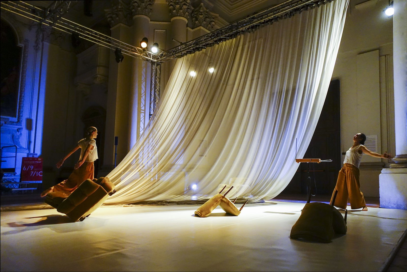 Immagini di HANGARTFEST Festival di Danza Contemporanea