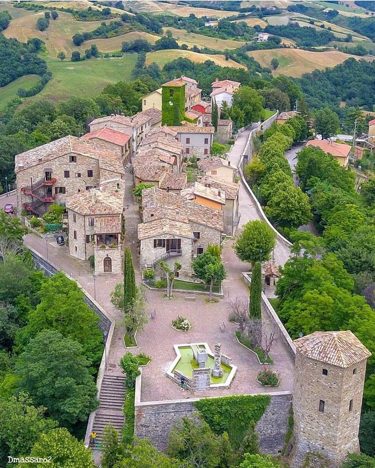 Immagini di Beni culturali del Centro Storico di Frontino