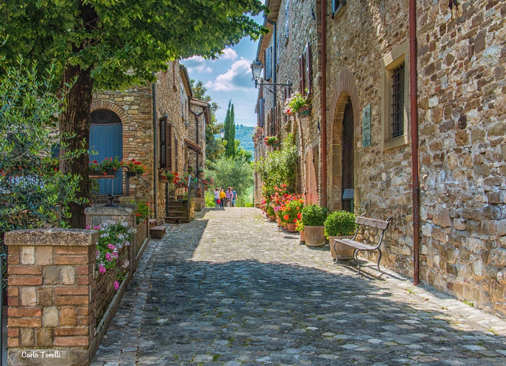 Immagini di Beni culturali del Centro Storico di Frontino