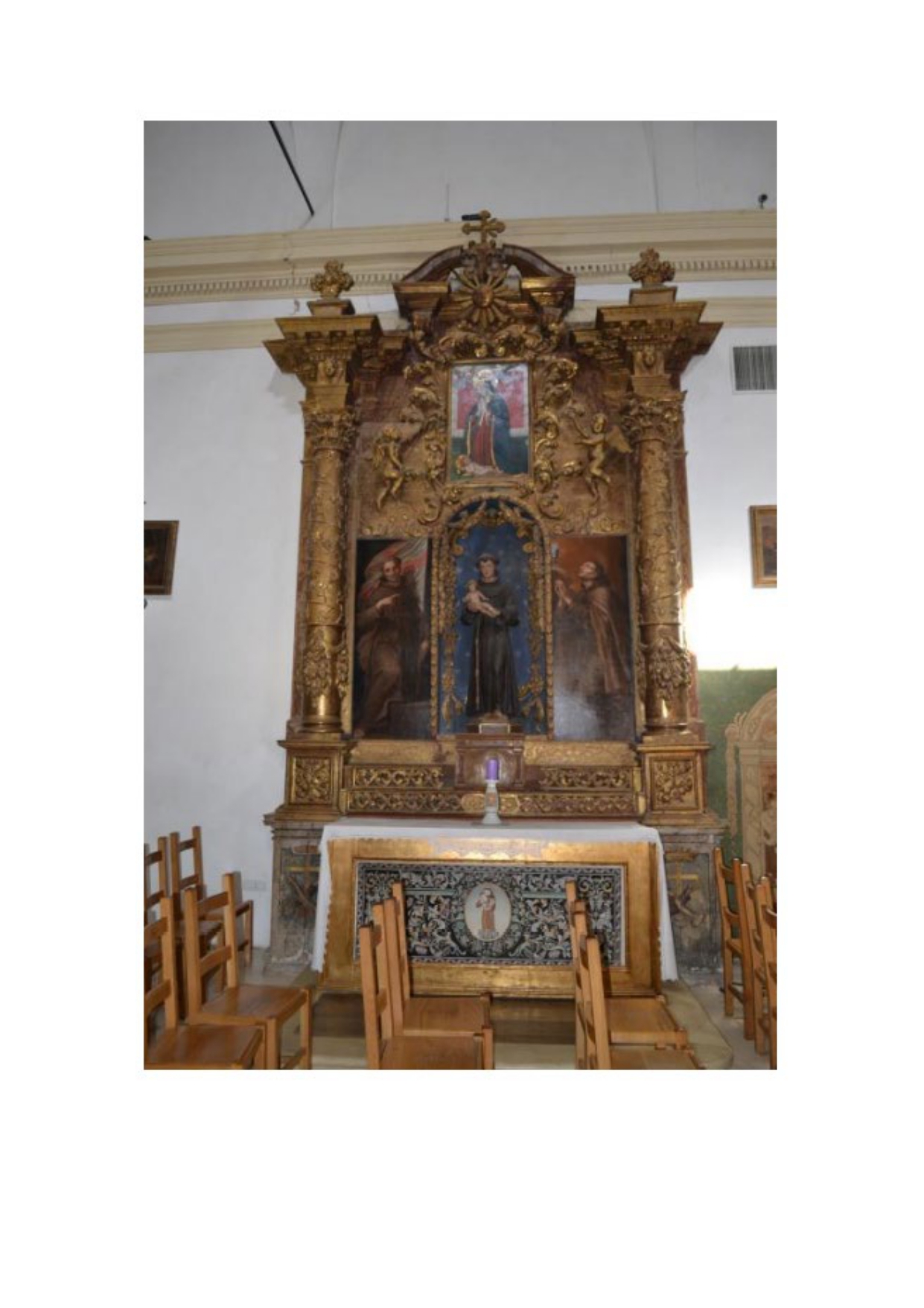 Immagini di Altare ligneo dedicato a Sant'Antonio da Padova presso la chiesa del Beato Sante