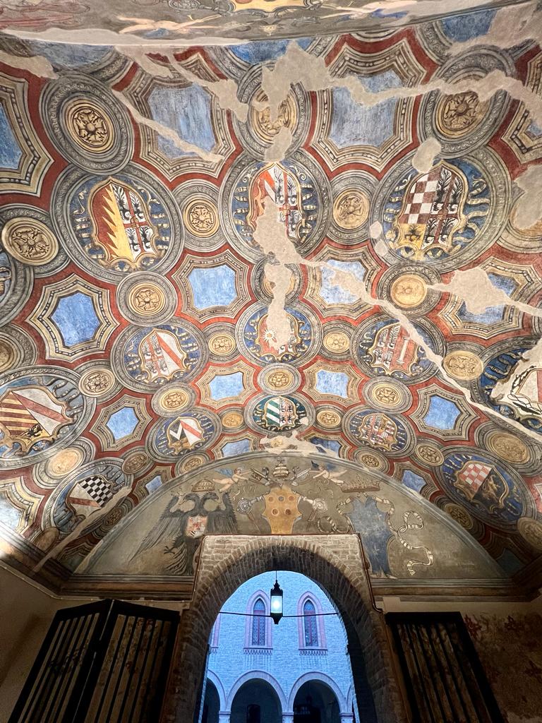 Immagini di Lavori di restauro degli intonaci dell’androne della Rocca Sanvitale di Fontanellato