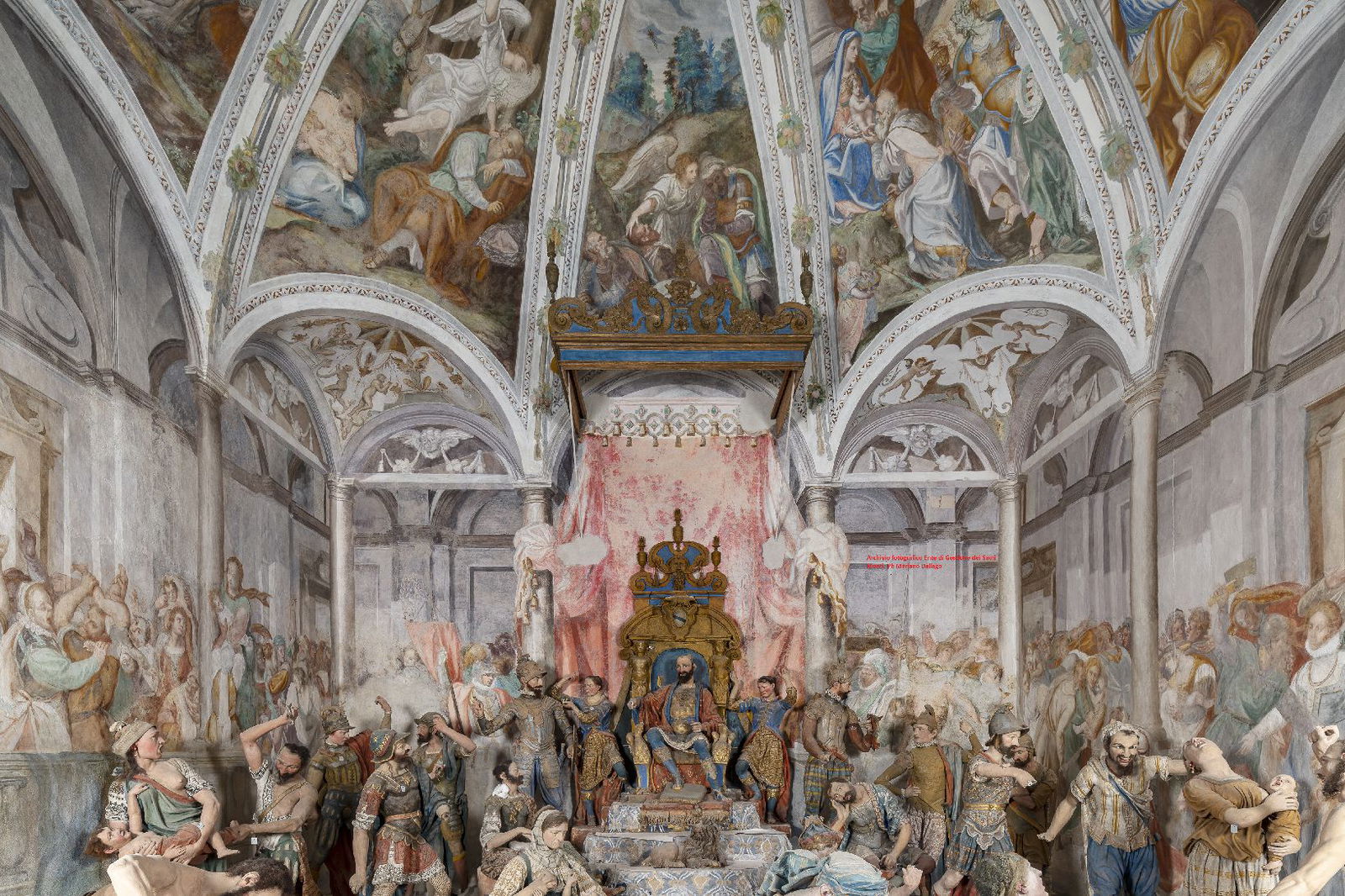 Immagini di Restauro affreschi della cappella XI 