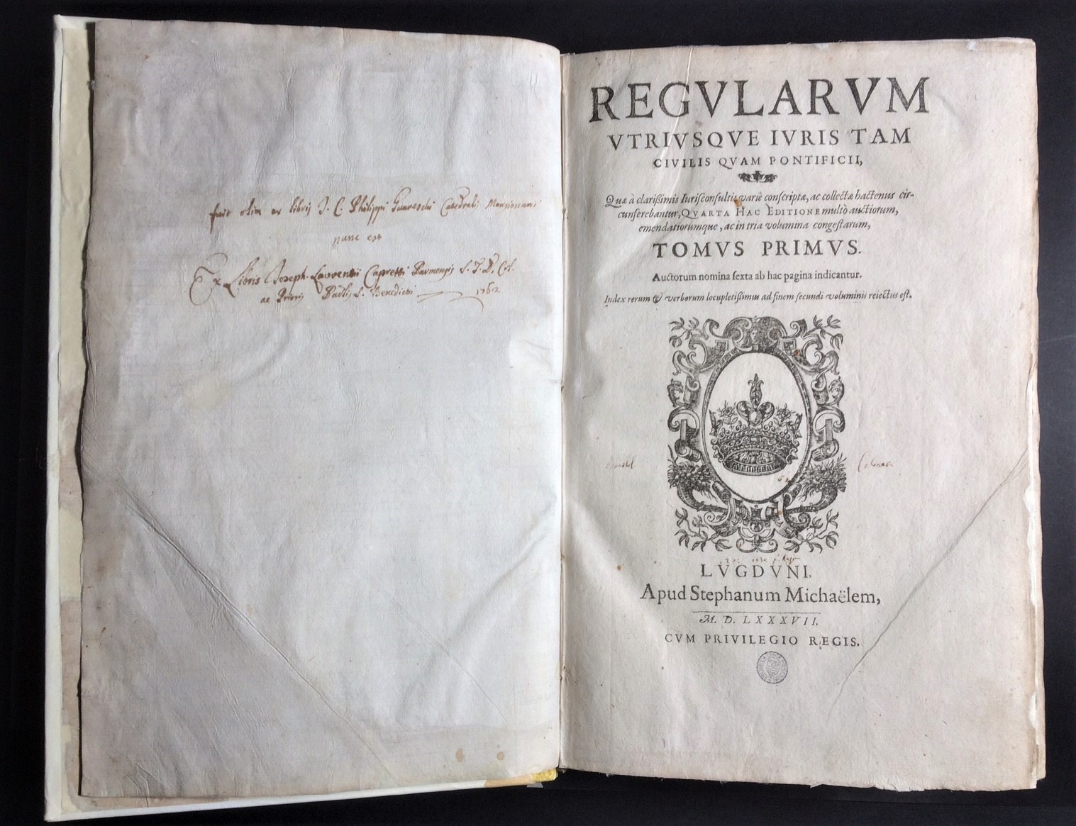 Immagini di Restauro conservativo di due libri a stampa (1587), un libro manoscritto (sec. XV) e un documento membranaceo (sec. XV)