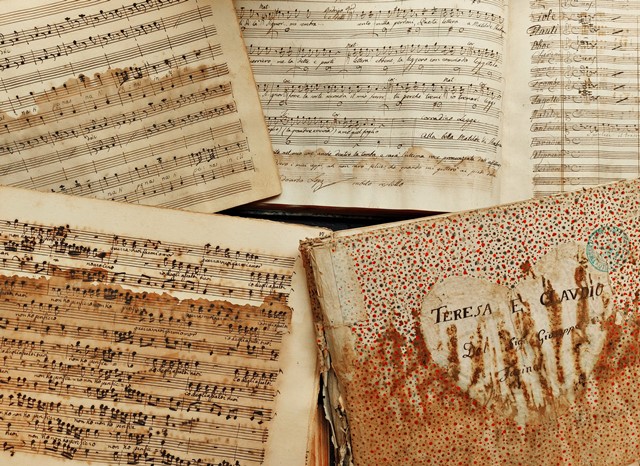 Immagini di Recupero, conservazione, digitalizzazione e restauro digitale di antichi manoscritti ed  edizioni musicali della Biblioteca del Conservatorio.