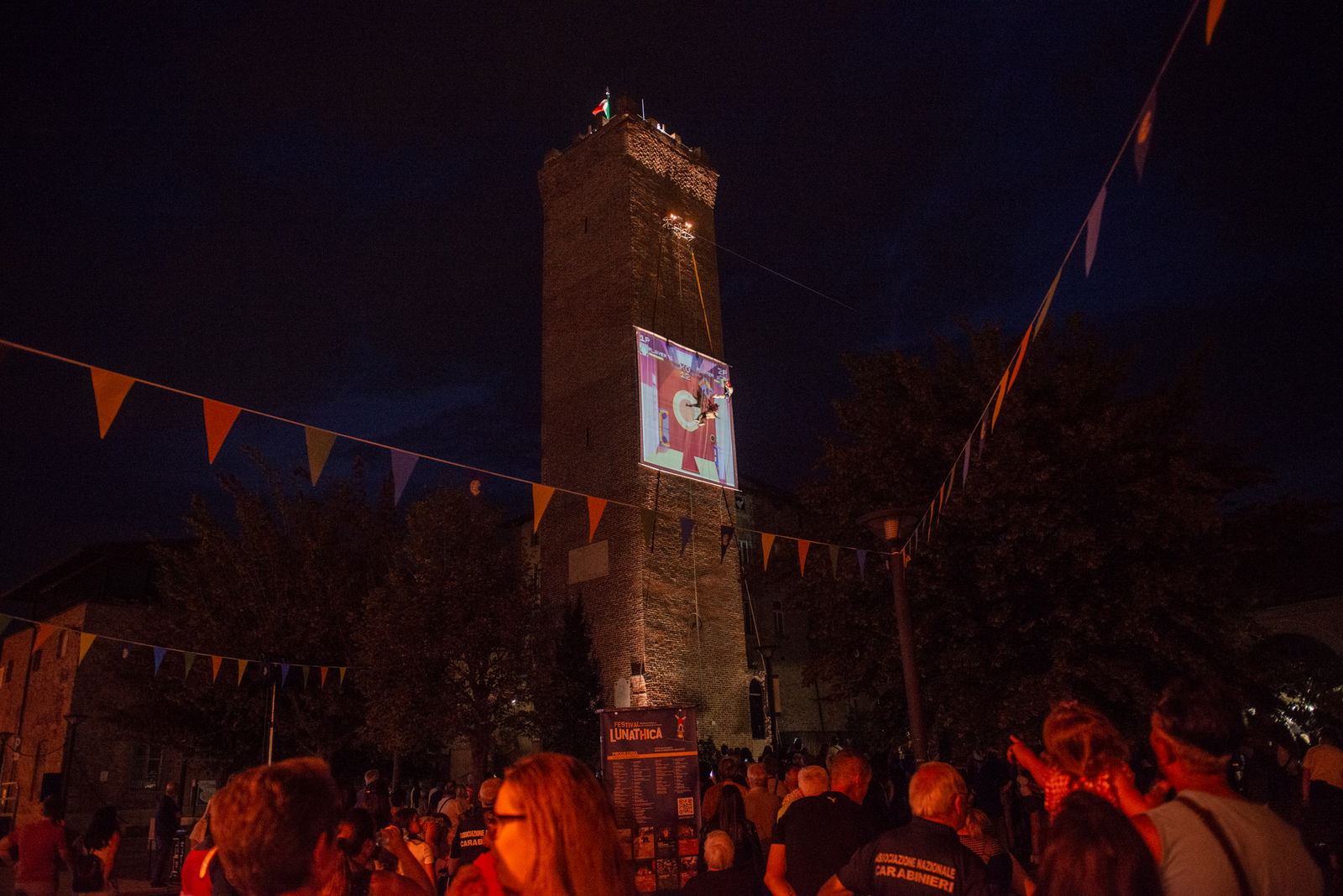 Immagini di LUNATHICA - Festival Internazionale di Teatro di Strada - Anno 2023