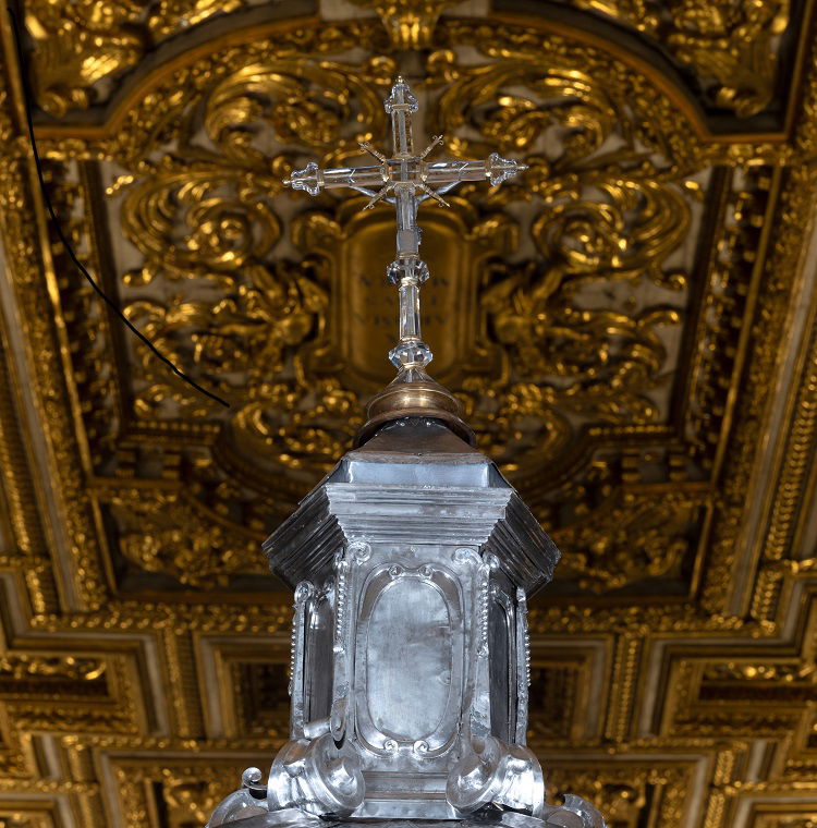 Immagini di Restauro del Ciborio Eucaristico dell'altare maggiore 